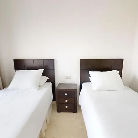 Luxury Ground Floor With Facilities דירה